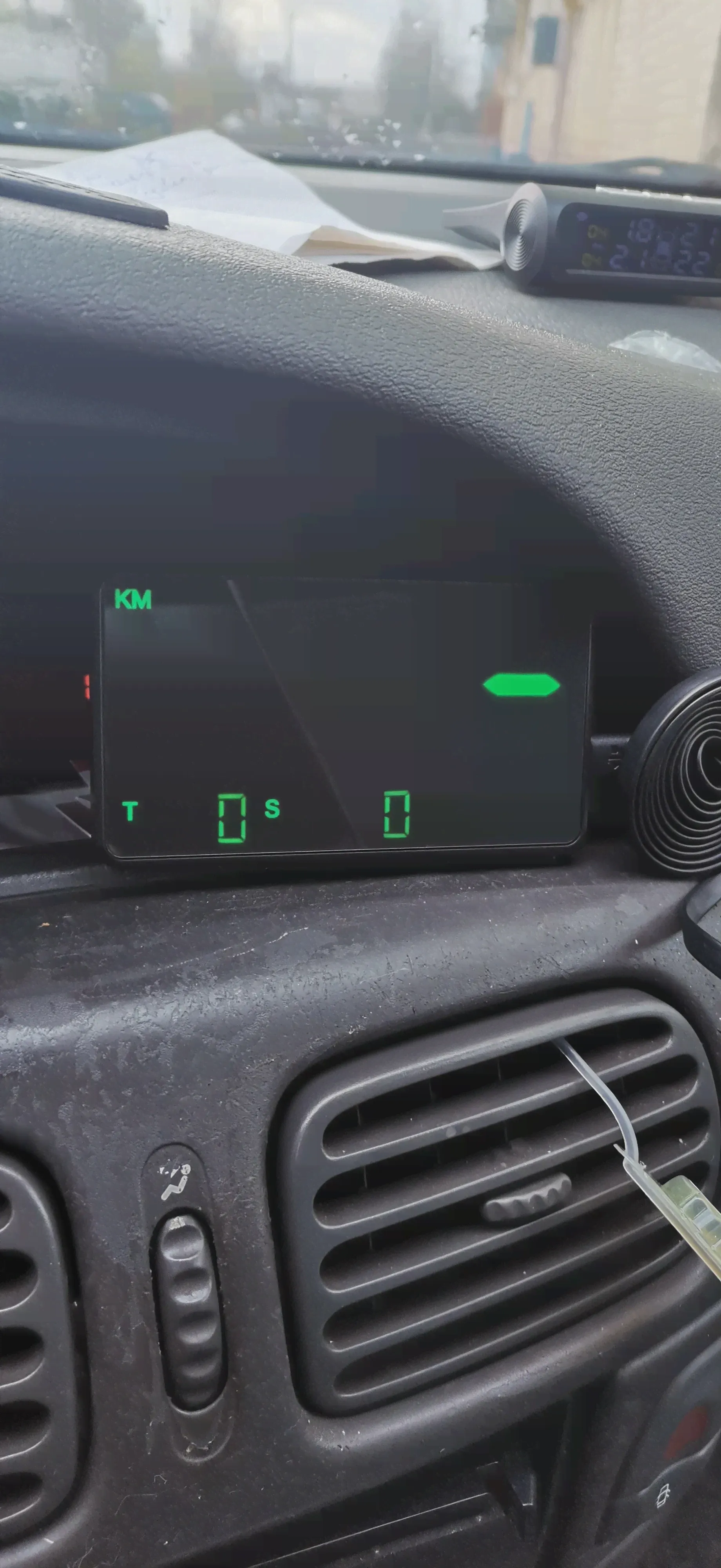 🛍 Vjoy GPS измеритель скорости 4,5 дюйма C80 одометр пробега HUD Дисплей Цифровой Будильник скорости мильч KMH дисплей высоты проектор 3 дюйма C60s-4